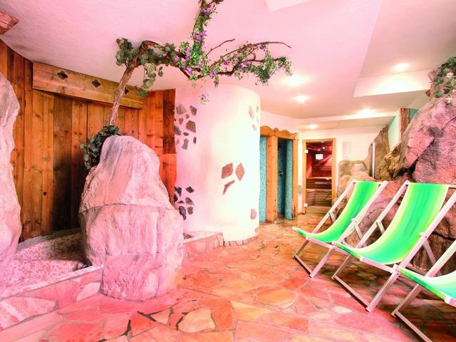 фото отеля Hotel & Club Gran Chalet Soreghes (ex. Soreghes hotel Campitello di Fassa) изображение №21