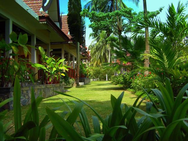 фото отеля Palm Village изображение №17