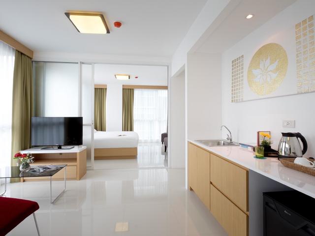 фото отеля Modern Thai Suites (ex. The Wide Suites) изображение №9
