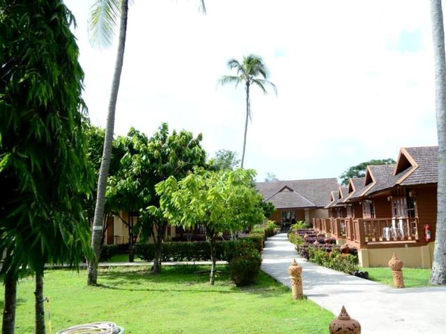 фотографии The Icon Siray Resort & Spa (ех. Phuket Siray Hut) изображение №12