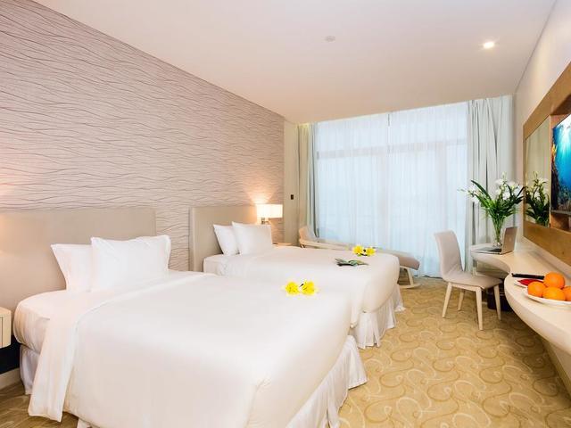 фото отеля Diamond Bay Hotel (ex. Hoan Cau Luxury Residence) изображение №33