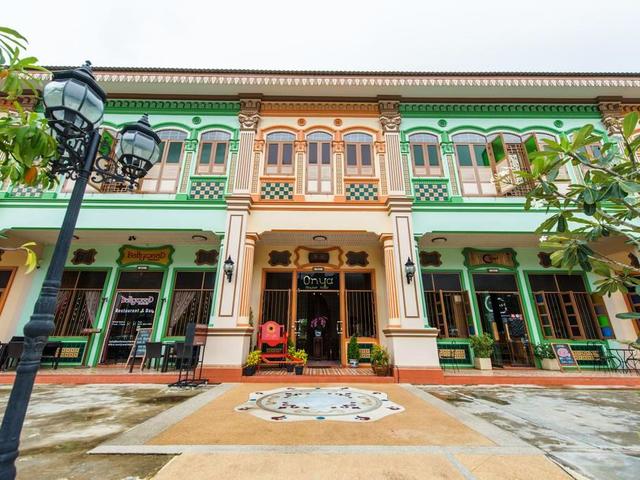 фото отеля O'nya Phuket изображение №1