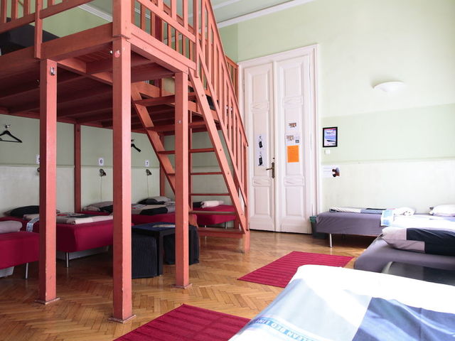 фото Maverick Hostel & Ensuites изображение №14