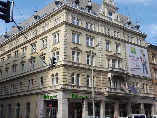 фото отеля Ibis Styles Budapest Center (ex. Mercure Metropol) изображение №1