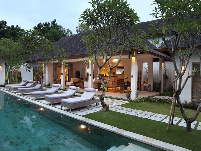 фото Villa Bali Asri Batubelig изображение №26