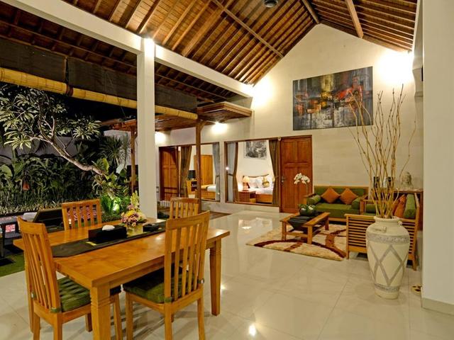 фото отеля Sandi Agung Villa изображение №13