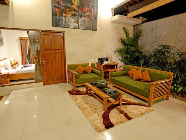 фотографии отеля Sandi Agung Villa изображение №7