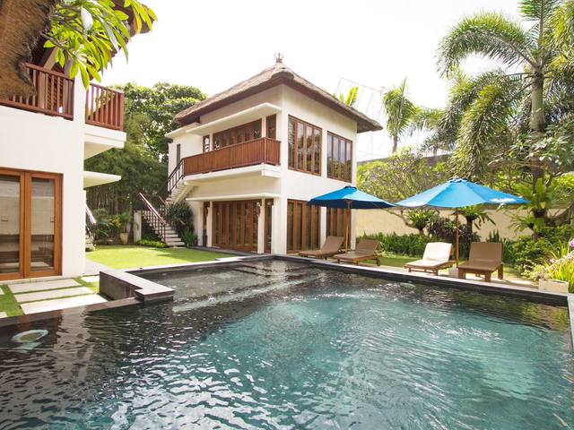 фото отеля Bali Baliku Beach Front Luxury Private Pool изображение №1