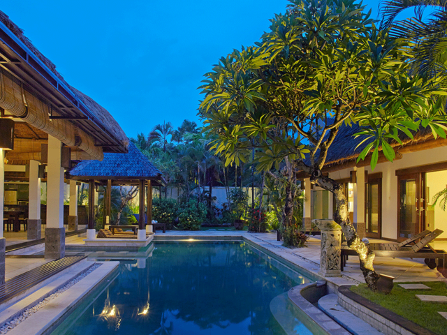 фотографии отеля Maya Sayang Villas in Seminyak Bali изображение №11