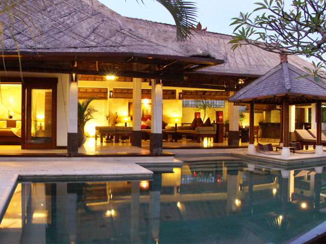 фото отеля Maya Sayang Villas in Seminyak Bali изображение №9