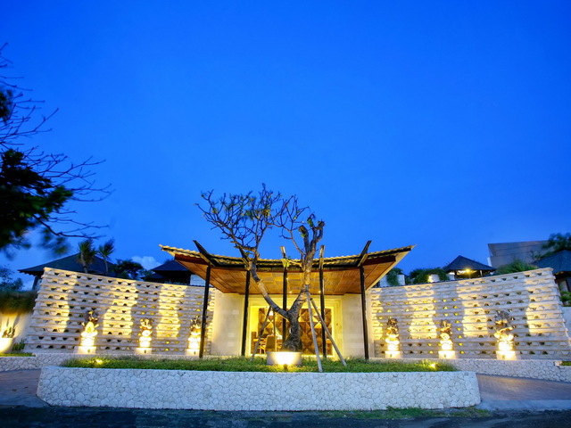 фотографии D'Chandrasti Bali Villas Batu Belig изображение №16