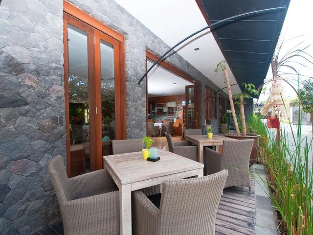 фотографии отеля The Dipan Resort Petitenget изображение №11