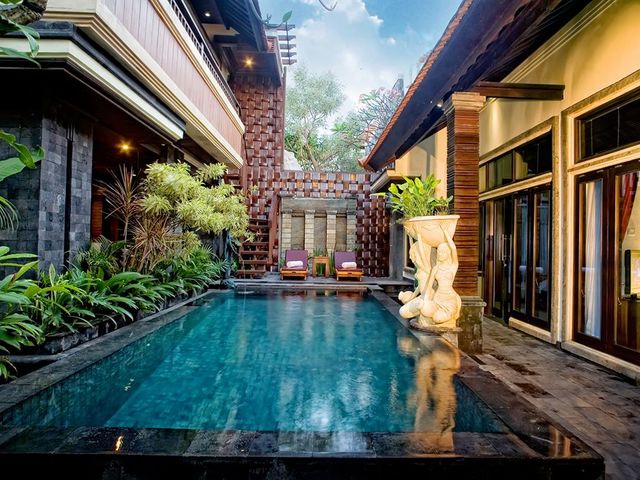 фото отеля The Bali Dream Villa Seminyak изображение №1