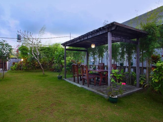 фото отеля Tunjung Asri Villa изображение №21