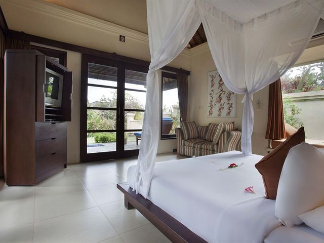фото Amertha Bali Villas Beachfront Resort & Spa изображение №38