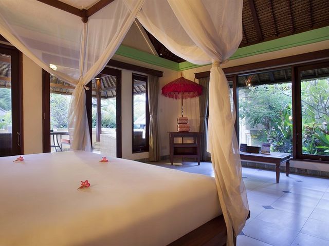фото отеля Amertha Bali Villas Beachfront Resort & Spa изображение №17