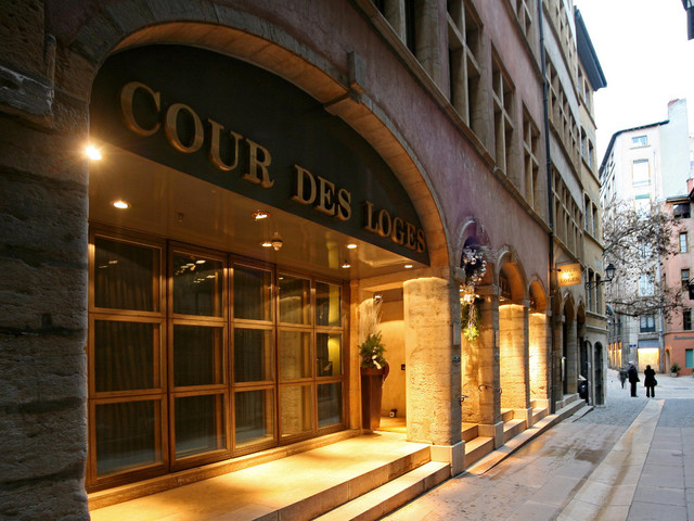 фото отеля Cour Des Loges изображение №25