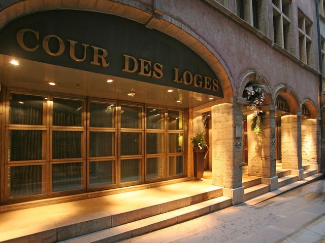 фото отеля Cour Des Loges изображение №1