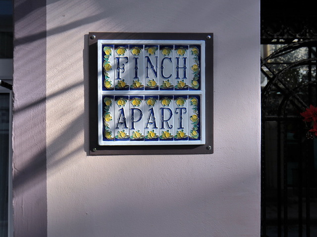 фотографии отеля Finch Apartments изображение №15