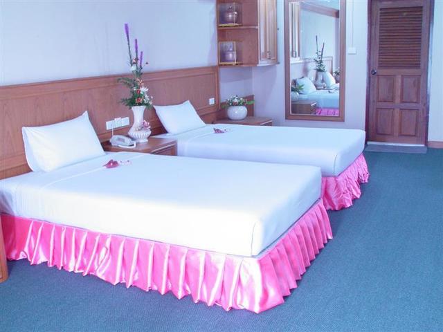 фото отеля PathumThani Place Hotel изображение №13