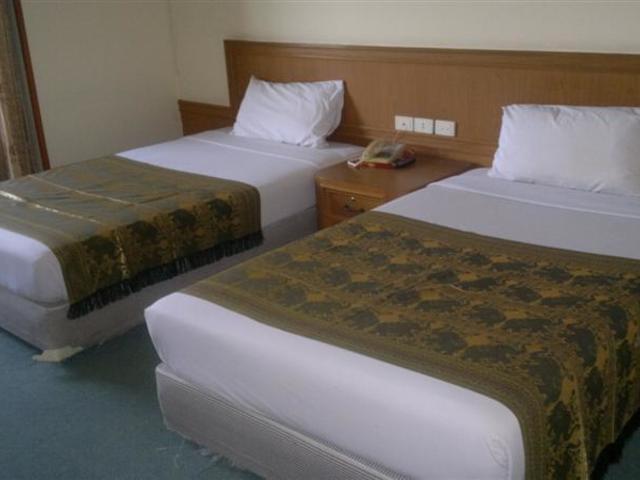фото отеля PathumThani Place Hotel изображение №9
