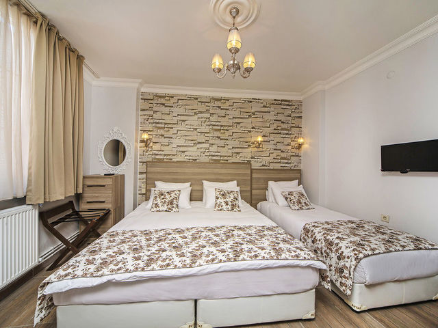 фото отеля Taksim Unique Suites изображение №37