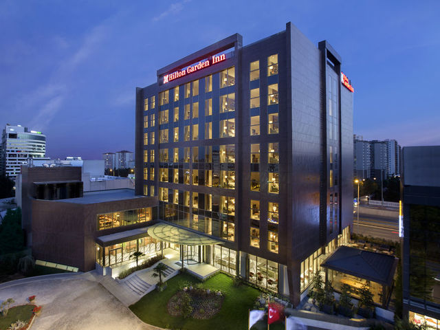 фото отеля Hilton Garden Inn Istanbul Beylikduzu изображение №1