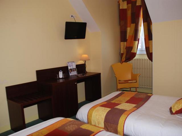 фото Comfort Hotel Cathedrale Lisieux (ех. Best Western Hotel de La Place) изображение №10