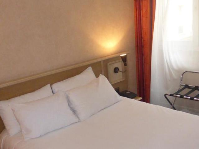фото отеля Hotel de Paris Saint Georges (ех. Kyriad Montmartre) изображение №5