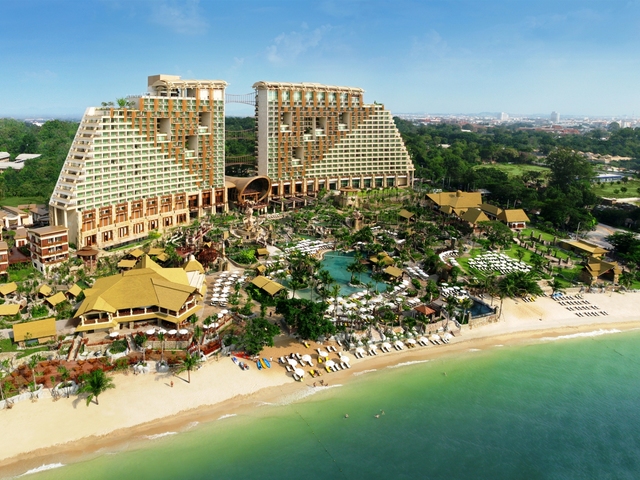 фото отеля Centara Grand Mirage Beach Resort (ex. Central Wong Amat Beach Resort) изображение №1