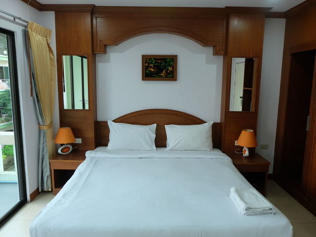 фото отеля Baan Sukkho (ех. Martini House Ban Kanchana; Tropical Inn) изображение №17