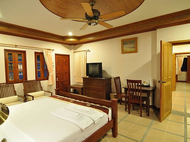 фотографии отеля Chalong Villa Resort & Spa изображение №15