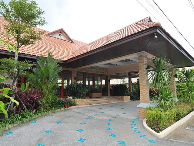 фото Chalong Villa Resort & Spa изображение №6
