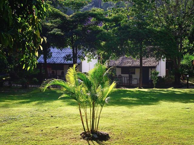 фотографии отеля Lanta Phu Hill Resort (ex. The Tropic Circle; Lanta Palace Hill Resort) изображение №23
