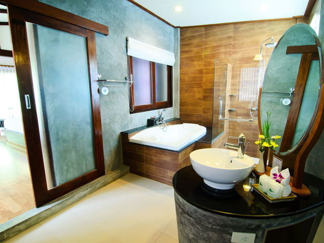 фото отеля Aonang Phu Petra Resort изображение №13