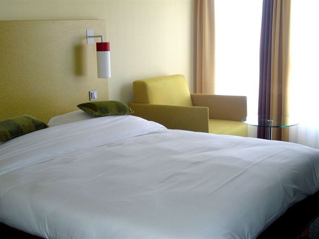 фото Ibis Styles Nice Vieux Port (ex. All Seasons Nice Vieux Port; Comfort Inn Vieux Port) изображение №6