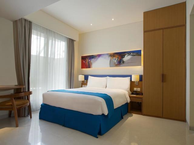 фото Holiday Inn Express Bali Kuta Square изображение №6