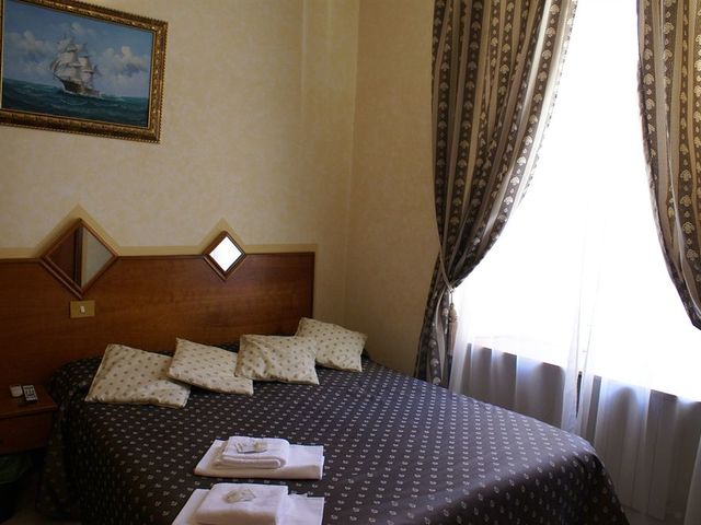 фото Hotel Farini изображение №10