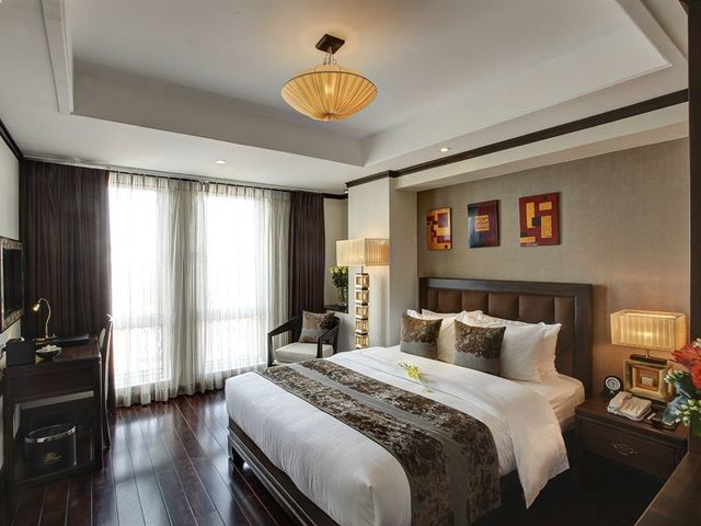 фото Golden Lotus Luxury Hotel изображение №30