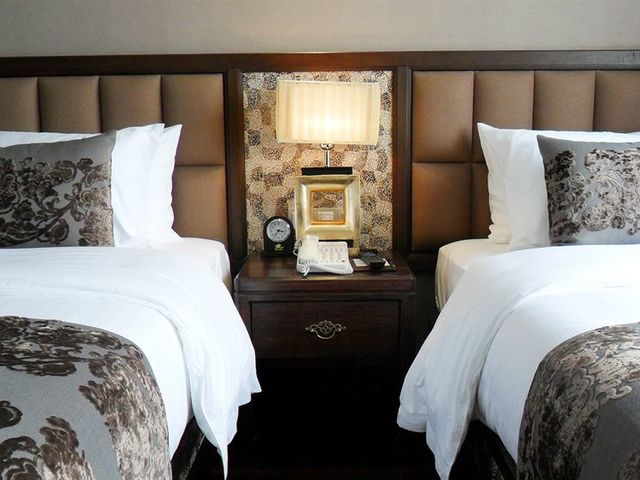 фото отеля Golden Lotus Luxury Hotel изображение №21