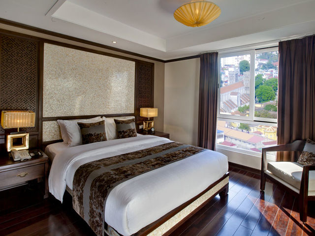 фото отеля Golden Lotus Luxury Hotel изображение №9