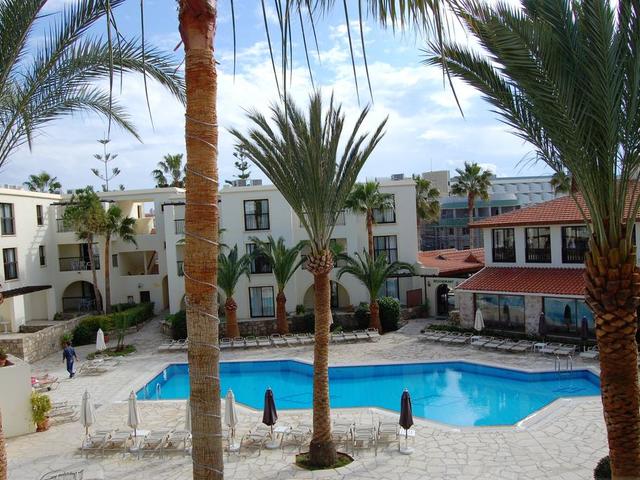 фото отеля Panareti Paphos Resort изображение №1