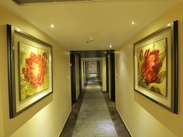 фото отеля North Avenue Managed By Peppermint Delhi изображение №9