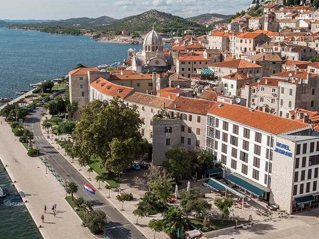 фото отеля Hotel Jadran Sibenik изображение №1