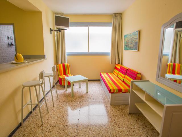 фото отеля Apartamentos Catalina Park изображение №9