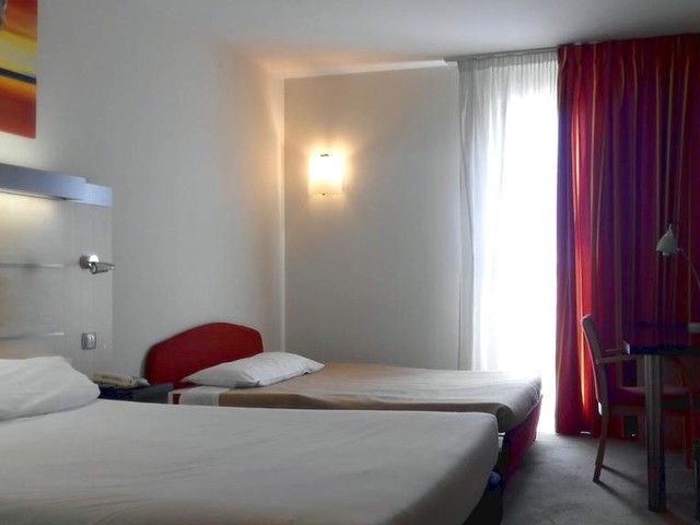 фотографии отеля B&B Hotel Girona 3 (ех. Holiday Inn Express Girona) изображение №11