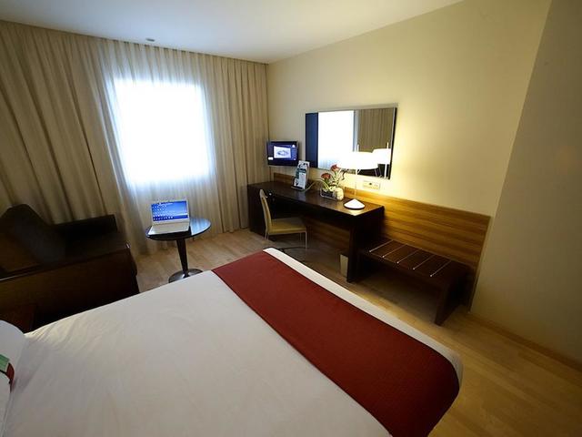 фотографии отеля Port Elche (ex. Holiday Inn Elche) изображение №7