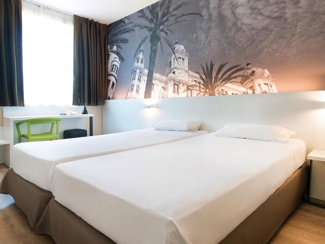 фото B&B Hotel Alicante (ex. Holiday Inn Express Alicante) изображение №18