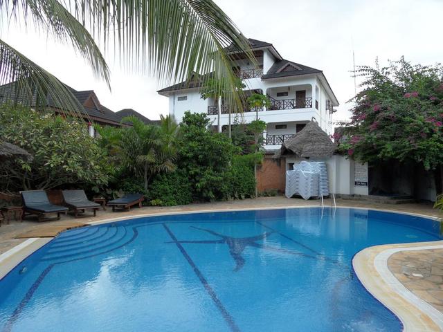 фото отеля Langi Langi Beach Bungalows изображение №1