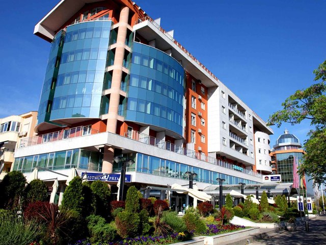 фото отеля Best Western Premier Hotel Montenegro изображение №1